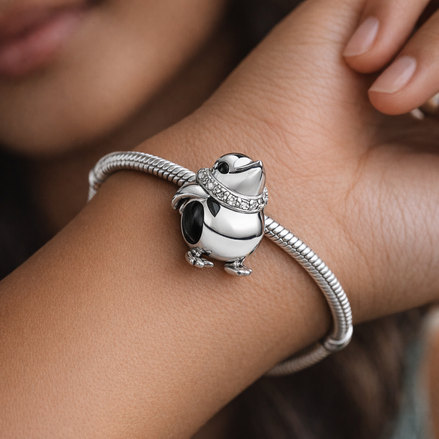 Skiing Penguin Charm - ZZ1552_2 — worn on wrist